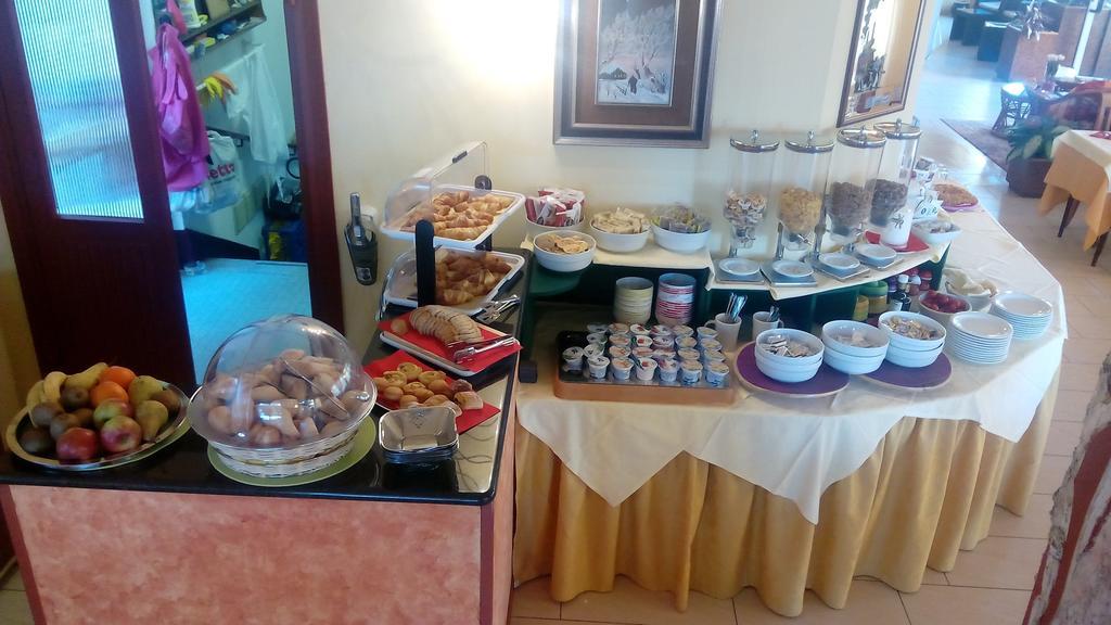 Hotel Astoria Lido シルミオーネ エクステリア 写真