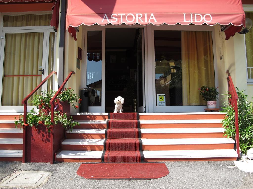 Hotel Astoria Lido シルミオーネ エクステリア 写真