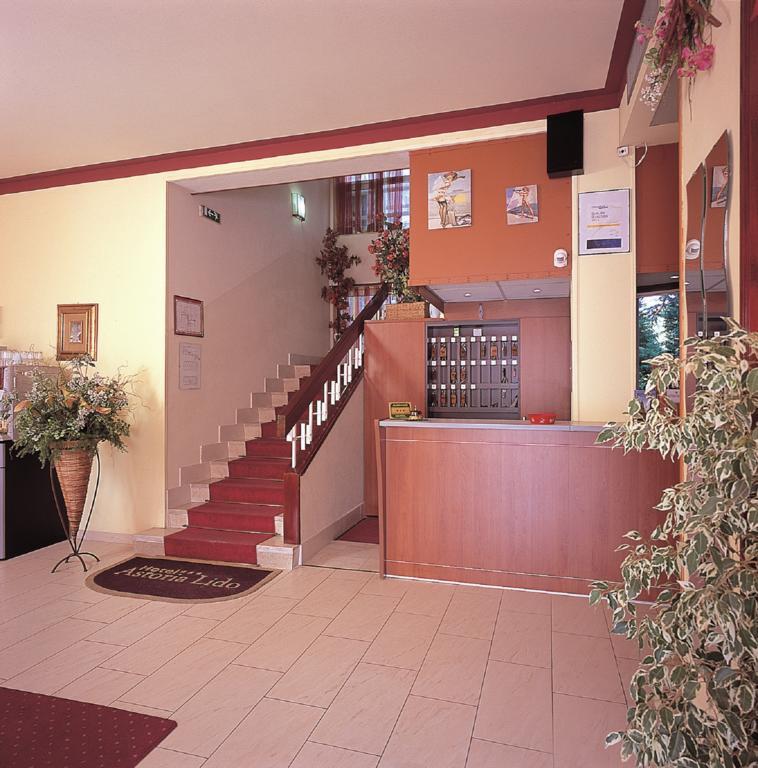 Hotel Astoria Lido シルミオーネ エクステリア 写真