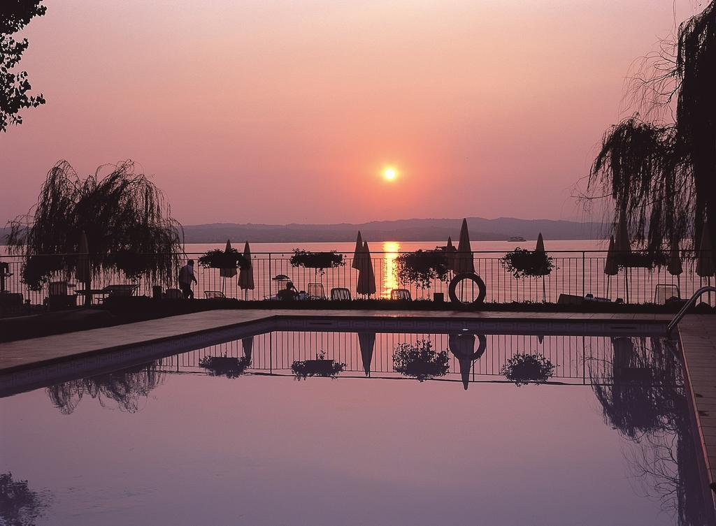 Hotel Astoria Lido シルミオーネ エクステリア 写真